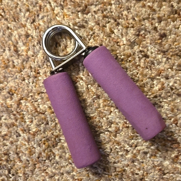 Wheel & Hand Strengthener - Picture 2 of 7